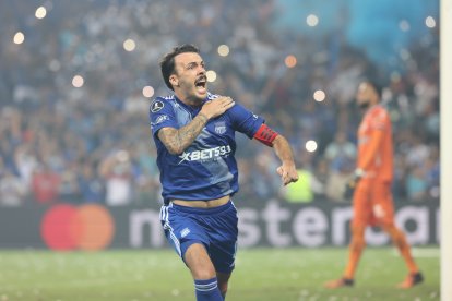 Sebastián Rodríguez y otros jugadores de Emelec disfrutaron del concierto de Daddy Yankee.