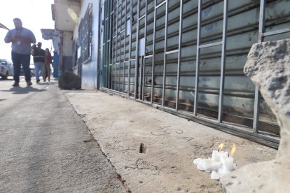 Teresa Guaigua y Henry Ceballos fueron asesinados afuera de su negocio.