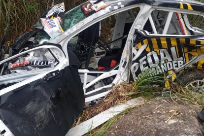 Ocurrió durante el Rally Gualaceo 2022 donde el copiloto resultó herido.