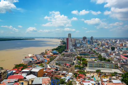 Extranjeros quieren tanto a la perla que hasta remojan el arroz en la sopita.