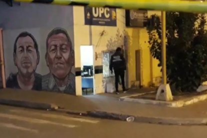 El UPC está ubicado frente a la plazoleta principal de dicha localidad.