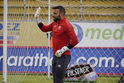 El golero Damián Frascarelli es uno de los jugadores experimentados del Papá, que lidera la segunda etapa de la LigaPro.