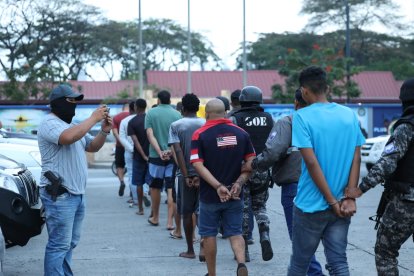 La Policía está determinando si las personas implicadas pertenecen a alguna organización delictiva.