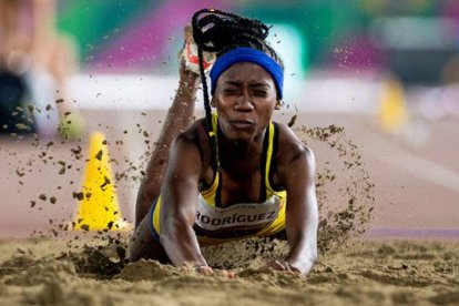 Kiara Rodríguez marcó una distancia de 5,74 metros para el oro.