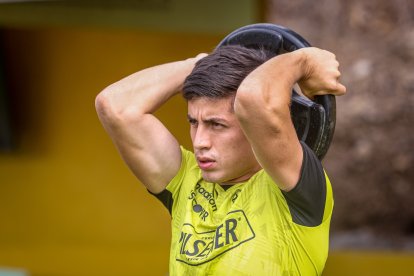 Luca Sosa estará en la defensa amarilla ante Aucas.