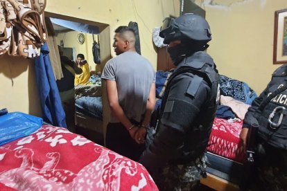 Cinco de los detenidos tenían orden de captura.