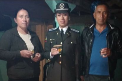 En febrero de 2021 se incorporó como policía. Sus padres fueron su principal apoyo.