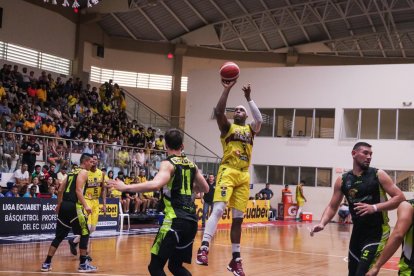 Barcelona mejoró la defensa y fue efectivo en el juego ante Spartans para clasificar a las finales de la Liga BásquetPro.