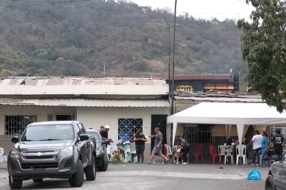 Sicarios mataron a un hombre en el suburbio de Guayaquil.