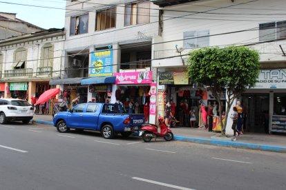 Quienes abrieron sus locales este jueves 20 de octubre de 2022 en Esmeraldas, lo hicieron con temor a un saqueo anunciado en mensajes por redes sociales.