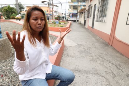 Marieta Malo cuenta cómo ayudó a salvar la vida del aviador. Le indigna recordar que otras personas solo vieron, pero no ayudaron.