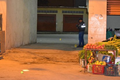 Agentes acudieron hasta la escena del crimen para las investigaciones.