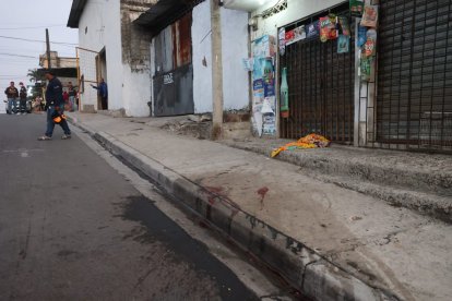 Los doce cadáveres fueron trasladados hasta el Laboratorio de Criminalística y Ciencias Forenses de Guayaquil.