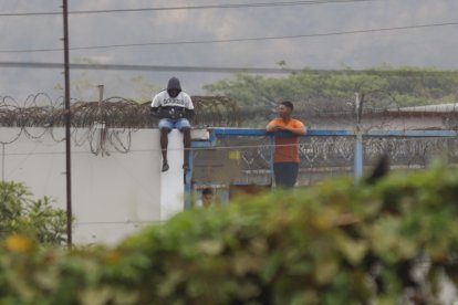 Los presos en Ecuador muestran en público -también a través de redes sociales- ciertos beneficios de los que gozan.