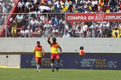 Roberto Ordóñez, con su entrega y goles, se ha ganado el cariño de los hinchas de Aucas. Quiere devolver ese respaldo con el título.