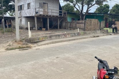 La mujer fue asesinada mientras estaba con sus amigas.