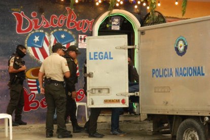 El presunto asalto a clientes de la discoteca del barrio San Jacinto donde murieron dos personas ocurrió aproximadamente a las 03:00.