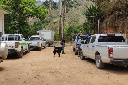 Personal de la Dinased de Loja tuvo que caminar cerca de cuatro horas para llegar hasta el sitio del crimen.