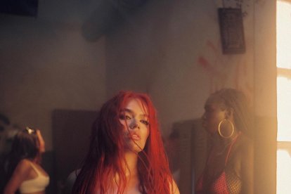 La Bichota visitó a su fiel seguidora quien habría iniciado el alumbramiento cuando la colombiana entonaba El Makinon. La Bichota visitó a su fiel seguidora quien habría iniciado el alumbramiento cuando la colombiana entonaba El Makinon.