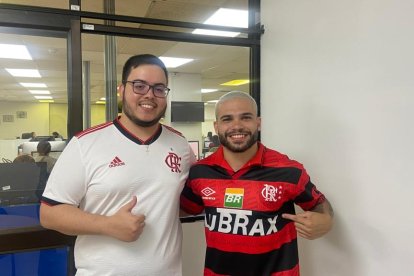 João y Matheus viajaron durante largas horas para llegar a Guayaquil