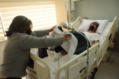 Desde el 11 de octubre, Felipe permanece hospitalizado. Él se dirigía a uno de sus ensayos para un concierto sinfónico.