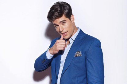 Danilo Xavier Carrera Huerta, más conocido como Danilo Carrera, es un actor, presentador, modelo y futbolista ecuatoriano.​