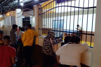 Las cuatro víctimas fueron trasladadas hasta el hospital Vicente Pino Morán de Daule.