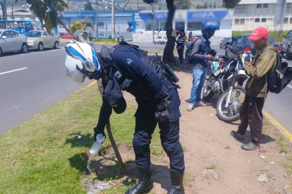 Limpiaparabrisas fueron retirados de la avenida Mariscal Sucre