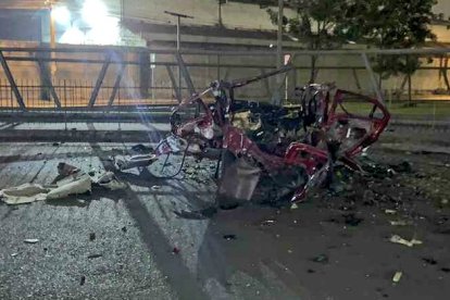 Madrugada de terror en Guayaquil: Policías asesinados, coches bombas en UPC, gasolineras y hasta en una terminal de buses