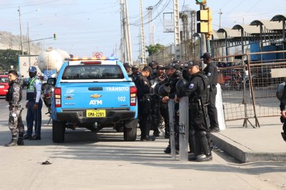 Una aparente calma se observa en los exteriores de la Penitenciaría de Guayaquil