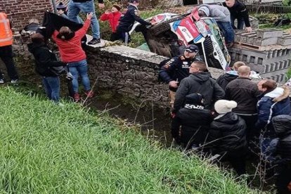 Dos muertos y nueve heridos por accidente en rally automovilístico en Bélgica