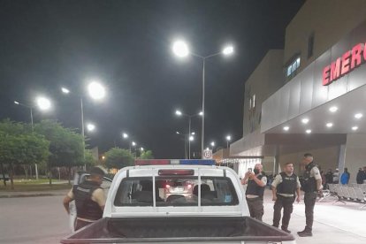 Los policías llevaron a la mujer hasta el hospital de Monte Sinaí. Los médicos corroboraron que estaba muerta.