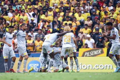 Toda la alegría de Aucas en el estadio Monumental.