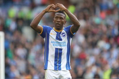 Pervis Estupiñán fue elegido como el mejor jugador del mes de octubre en el Brighton.