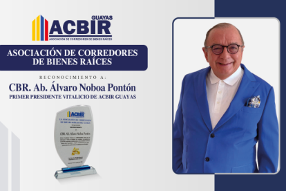 Reconocimiento a Álvaro Noboa.