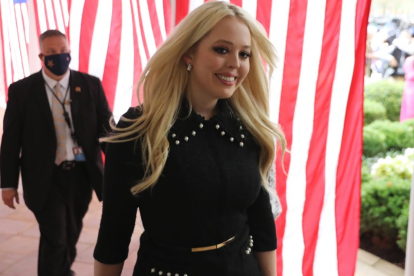 La hija del expresidente Trump, Marla Maples, se casa en Mar-a-Lago