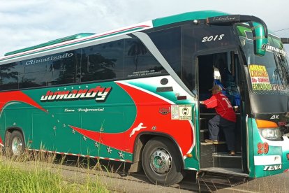 En este bus interprovincial nació el hijo de Lizbeth.