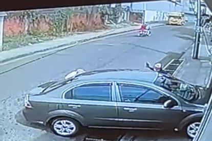 El afectado volvió a salir del inmueble entre amenazas de los sujetos.