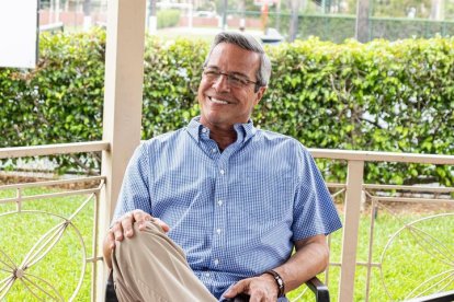 El candidato a la alcaldía de Guayaquil prefiere no cantar en las tarimas, sino entre amigos.