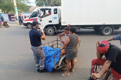 A José Gregorio Morante lo trasladaban en triciclo a una casa de salud.