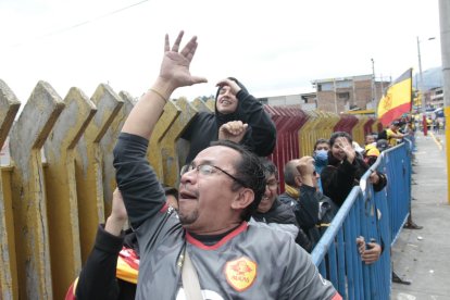 Los hinchas del 'Papá' no quieren perderse la final en su estadio.