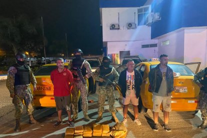 Tres personas fueron detenidas por las Fuerzas Armadas durante la madrugada del domingo.