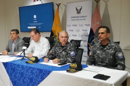 Lo más importante, dijo en una rueda de prensa, es "la calidad de los detenidos" pues en las tres provincias se ha capturado a 74 personas relacionadas atentados ocurridos a principios de mes.