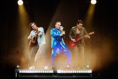 Reik es una banda musical originaria de Mexicali, Baja California, México y formada en 2003.