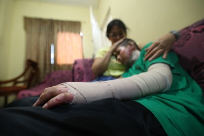 Mathías Emanuel recibe el amor y los cuidados de su madre. Ella dejó de trabajar.