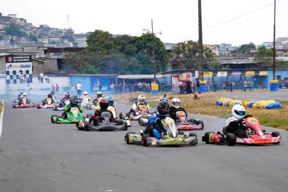 Juan Felipe Calderón fue el mejor (i) de la séptima válida del campeonato provincial de karting.