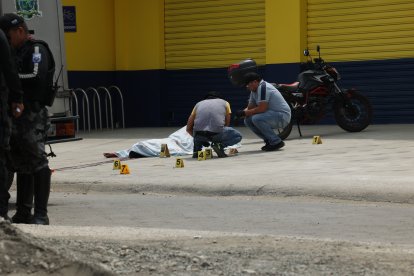 El cabo de Policía David Guadalupe recibió al menos cinco disparos.