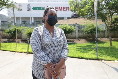 Maritza Torres está destrozada. Tres de sus parientes están hospitalizados.