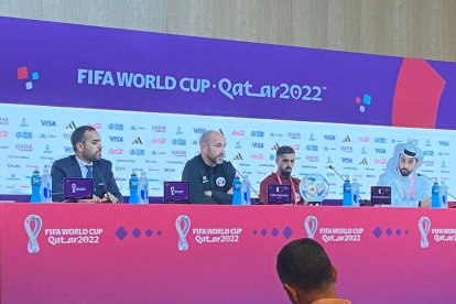 Félix Sánchez Bas (c), el español que dirige a Qatar en el Mundial 2022