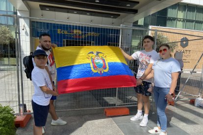 Fernando  Lema, Verónica Ipiales y sus hijos Jampier e Ian están felices de poder alentar a la Tri en el Mundial.
